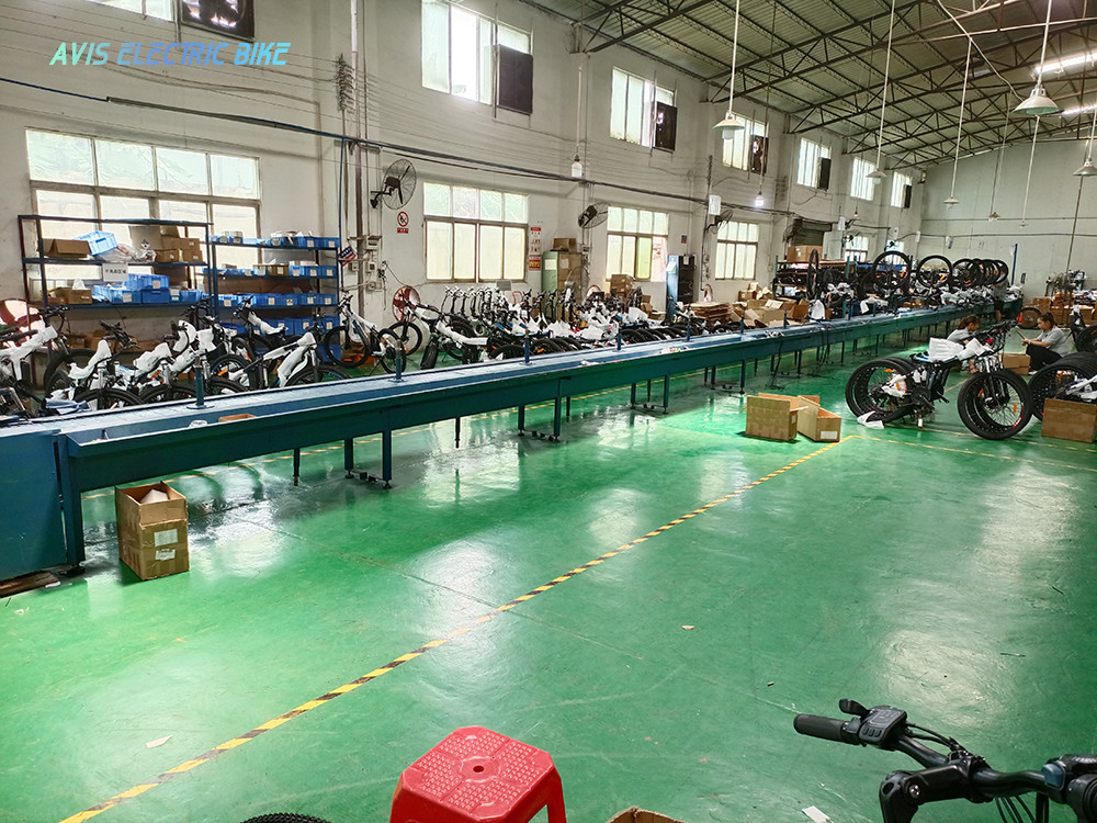 Guangzhou AVIS International Trade Co., Ltd. ligne de production en usine